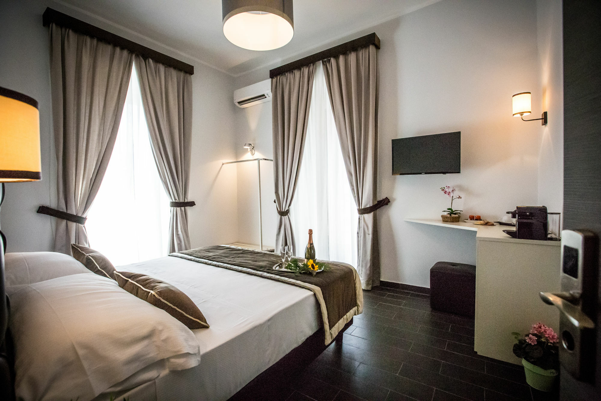 San Pietro Leisure And Luxury Hotell Rom Exteriör bild