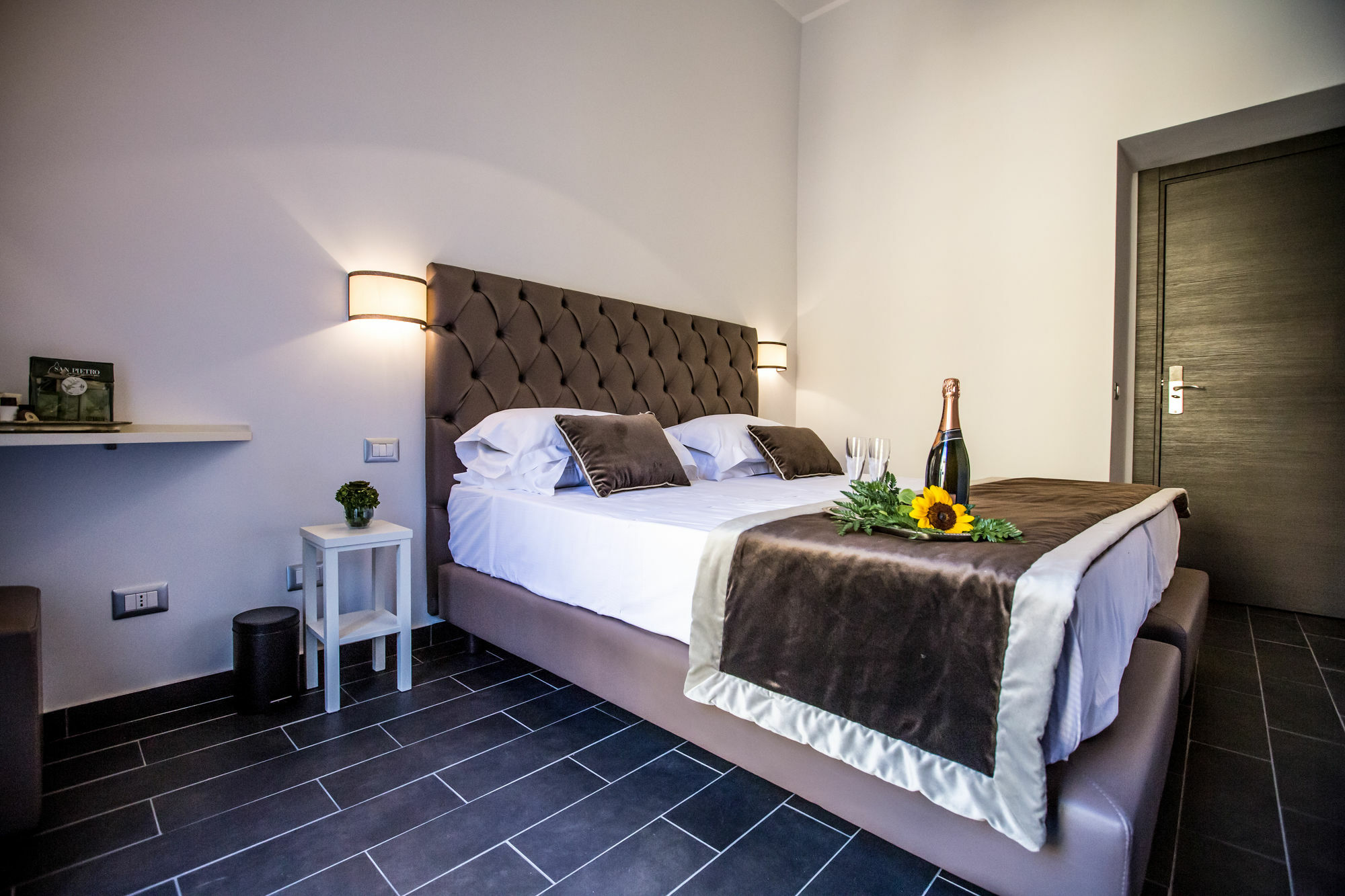 San Pietro Leisure And Luxury Hotell Rom Exteriör bild